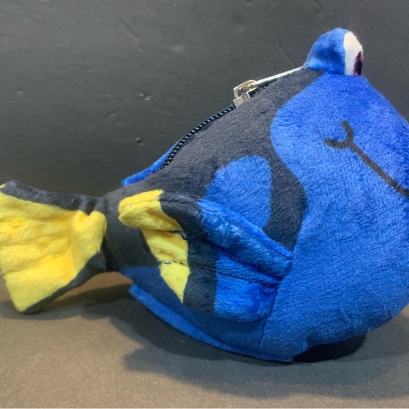 NWT Disney Pixar Finding Dory Plush Keychain With tiny Stash Pocket / Nemo - Picture 3 of 9